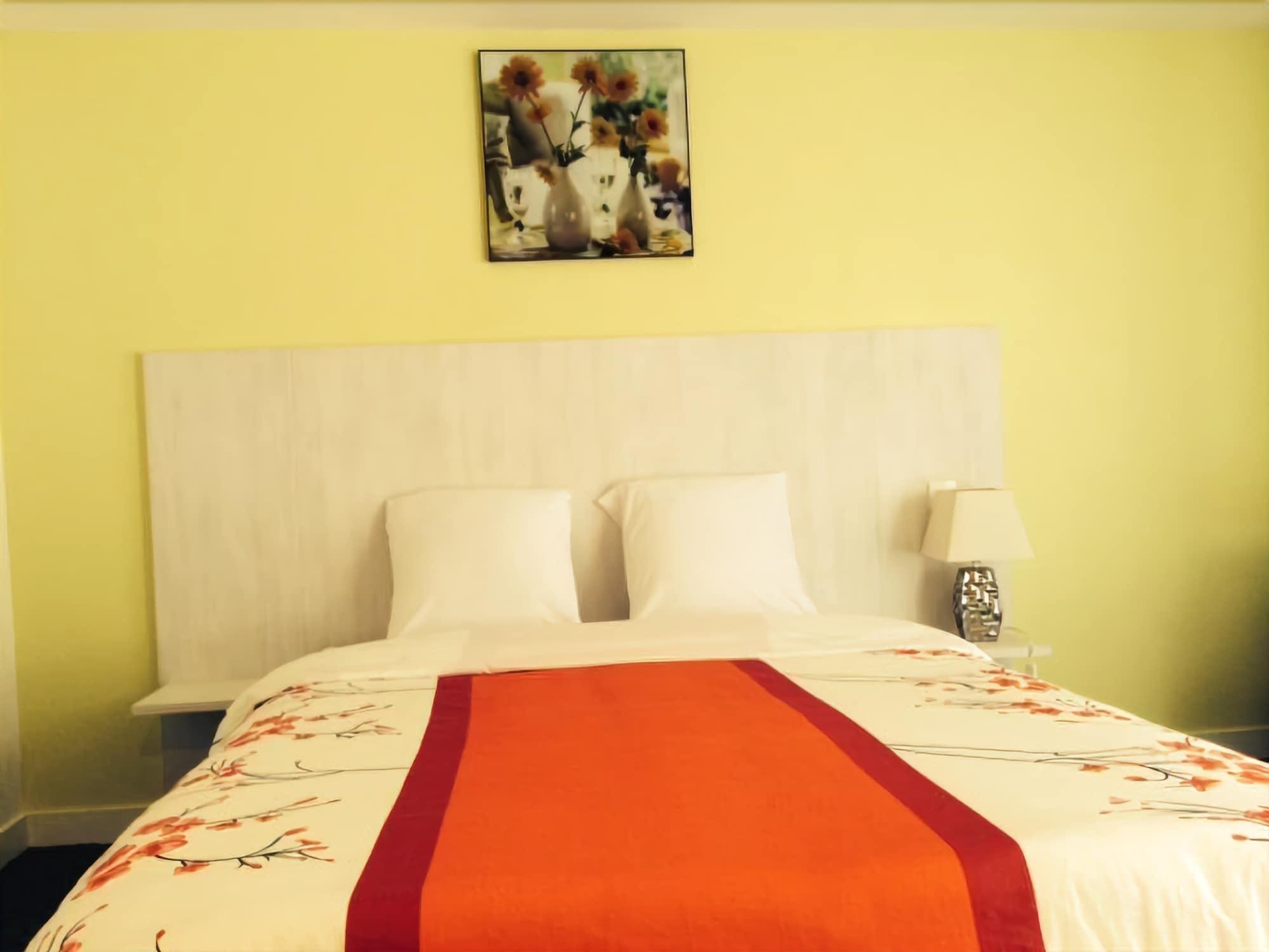 Hotel Rythme Сен-Клу Екстер'єр фото
